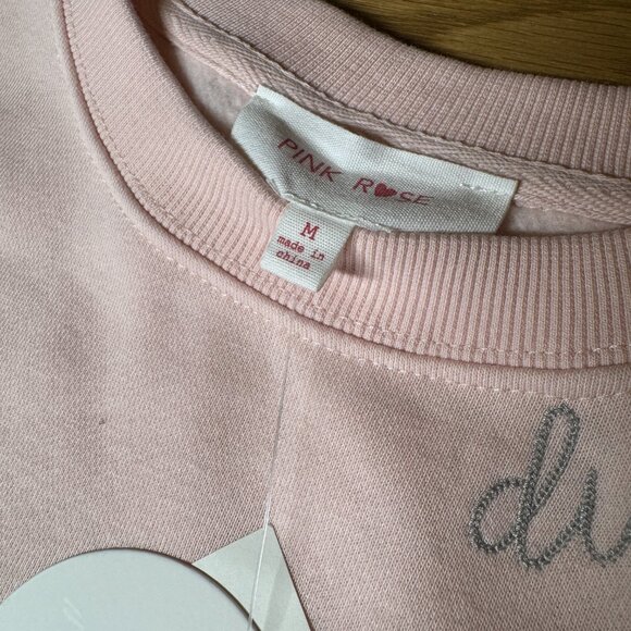PINK ROSE Dump him Feminist Pink Crewneck Sweatshirt Size M NEW WITH TAG - Picture 2 of 7